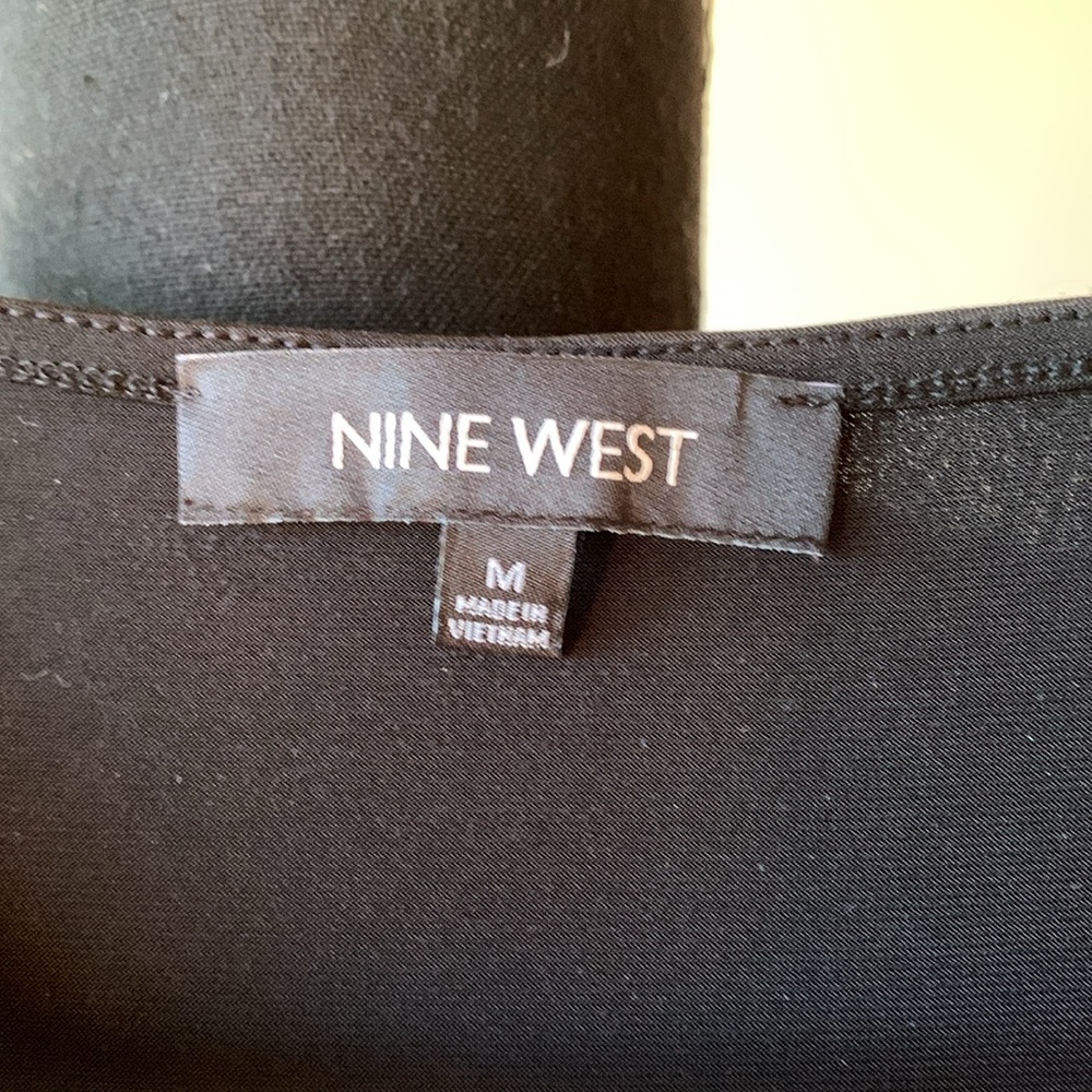 Nine West black sleeveless top - Picture 2 of 4